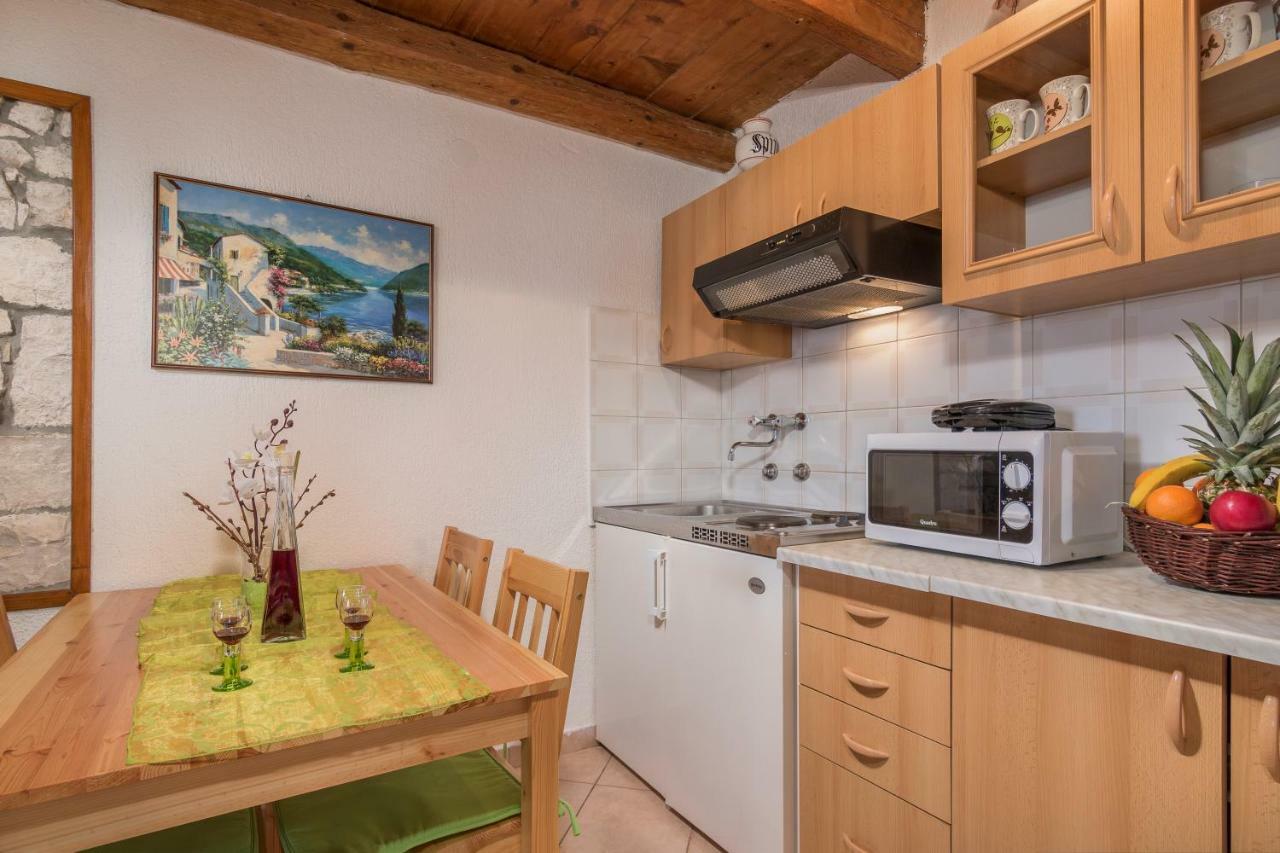 Apartmani Zikovic Porec Bagian luar foto