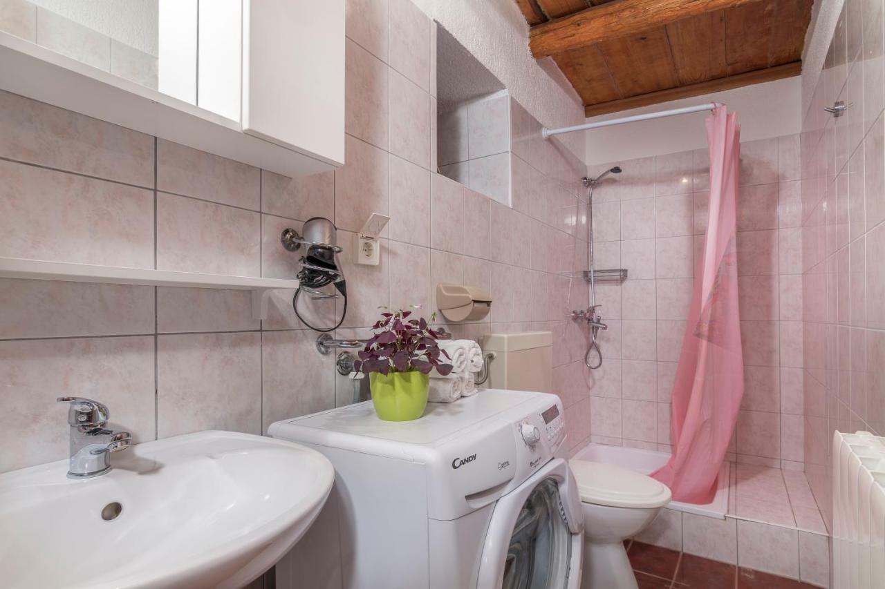Apartmani Zikovic Porec Bagian luar foto