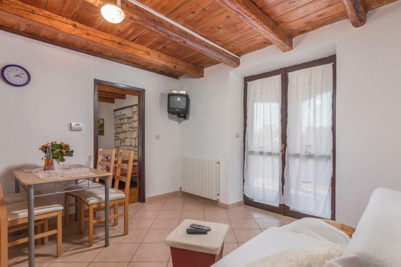 Apartmani Zikovic Porec Bagian luar foto