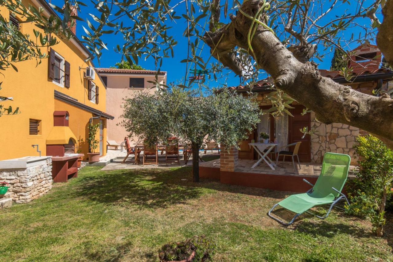 Apartmani Zikovic Porec Bagian luar foto