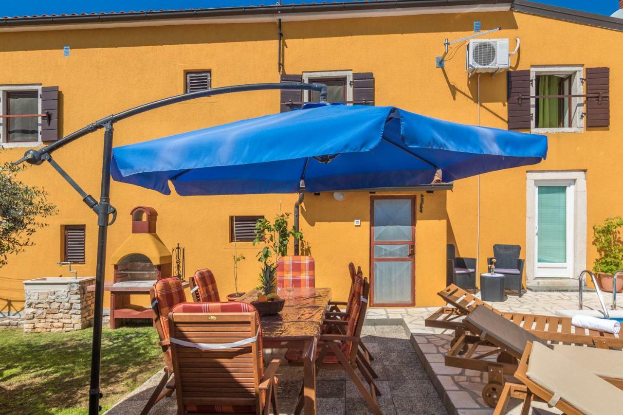 Apartmani Zikovic Porec Bagian luar foto