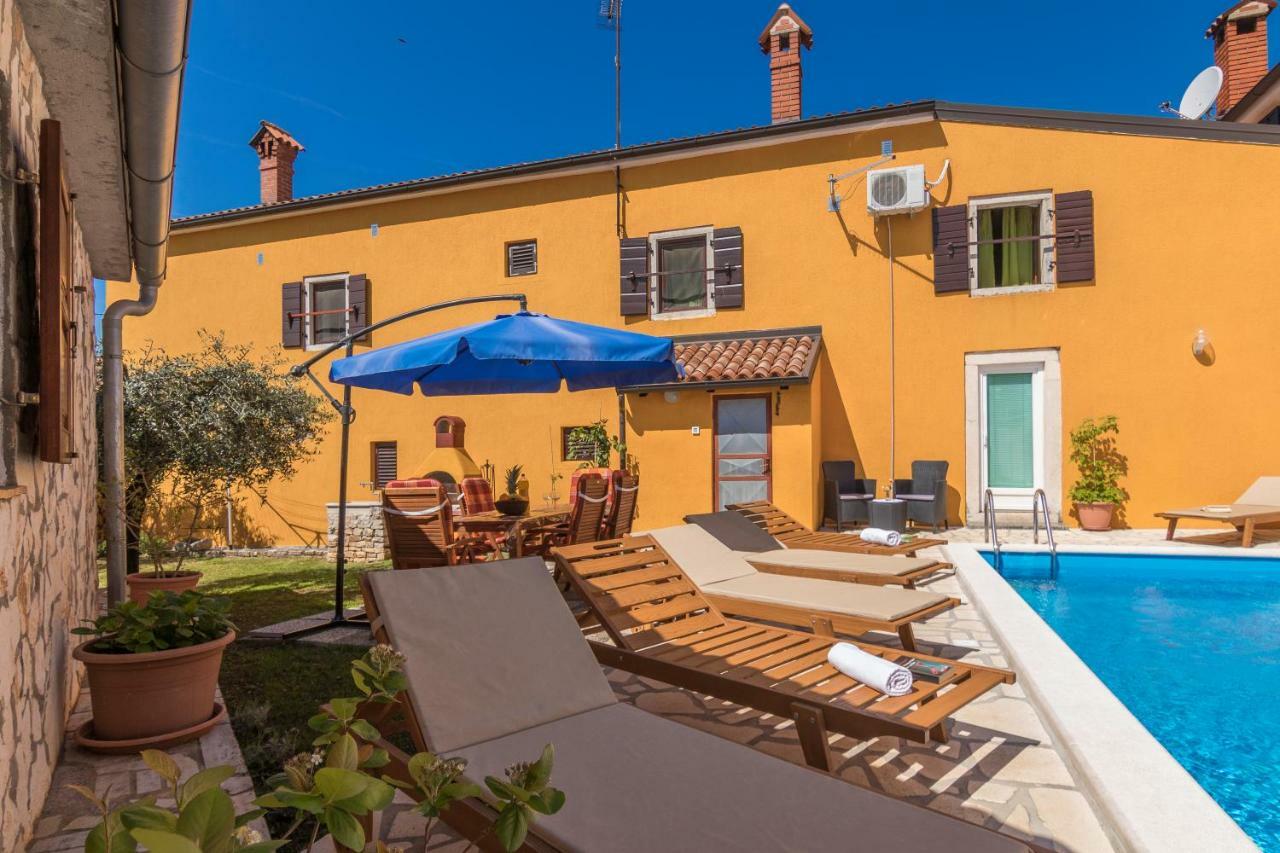 Apartmani Zikovic Porec Bagian luar foto