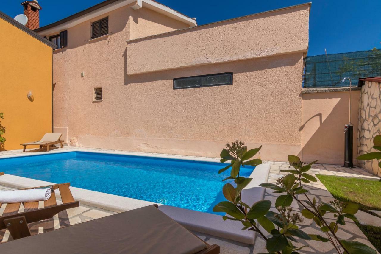 Apartmani Zikovic Porec Bagian luar foto