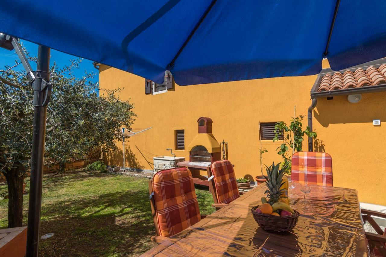 Apartmani Zikovic Porec Bagian luar foto